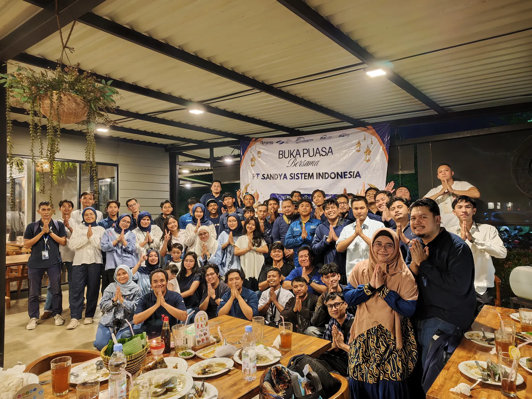 Tim PT Sandya Sistem Indonesia dalam kegiatan bersama