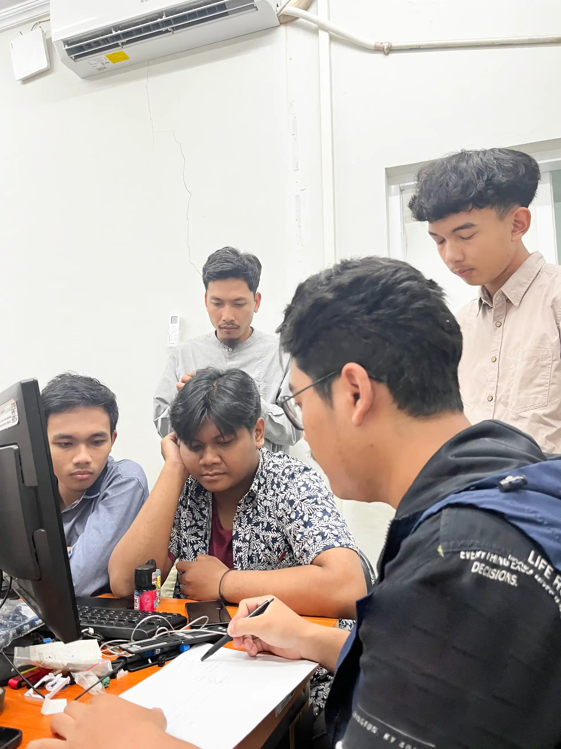 Pelatihan teknis tim Sandya
