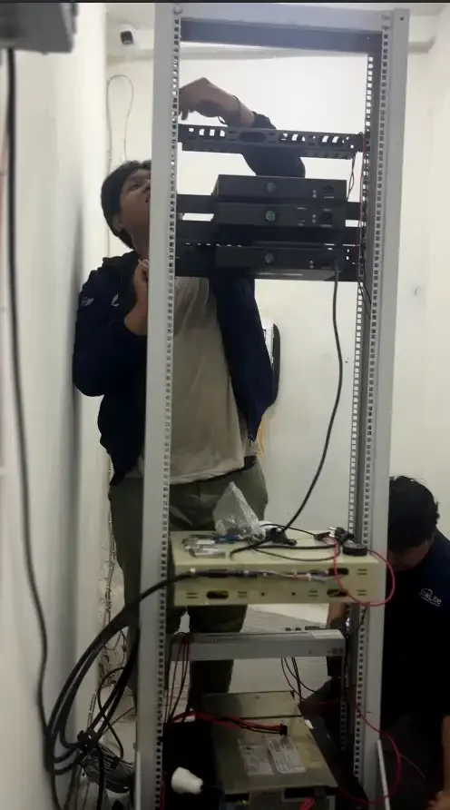 Pemeriksaan perangkat di titik jaringan